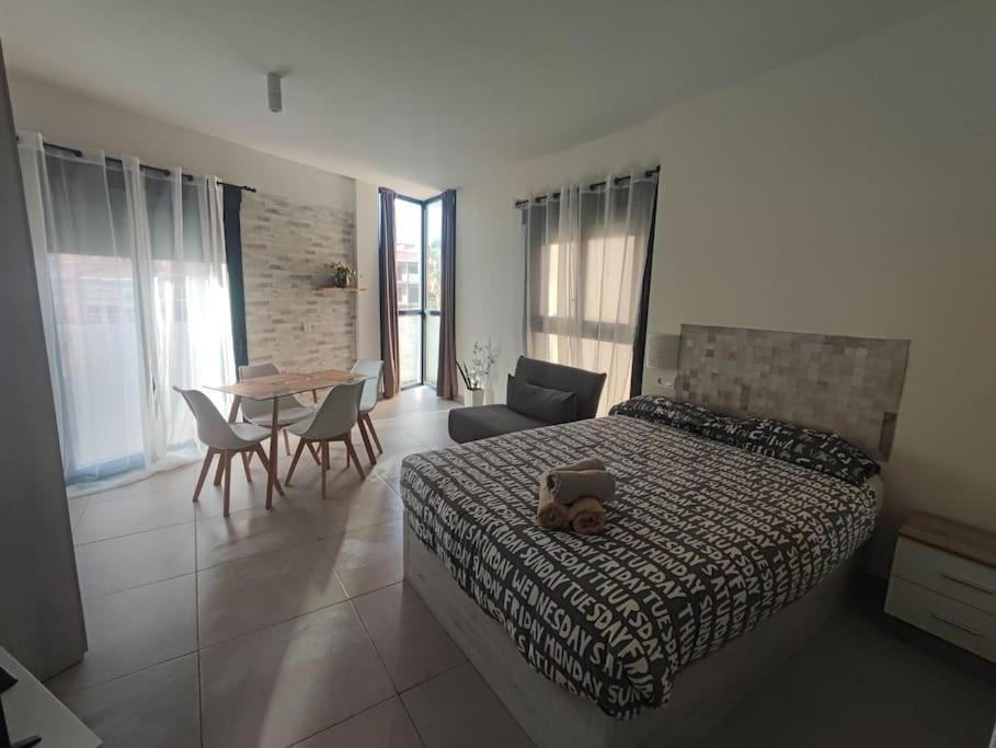 Nuevo Estudio Con Parking Gratis Malaga Luaran gambar