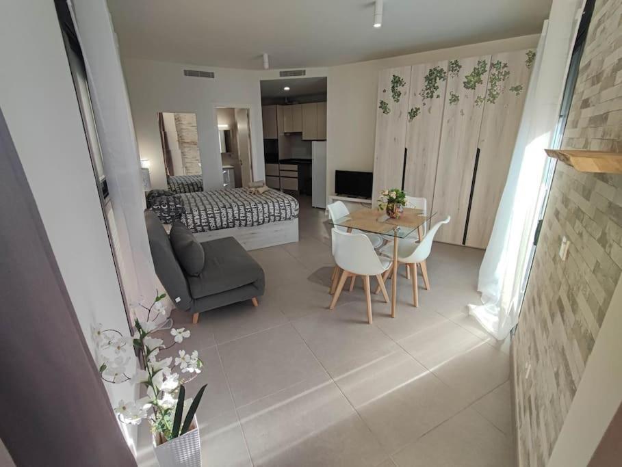 Nuevo Estudio Con Parking Gratis Malaga Luaran gambar