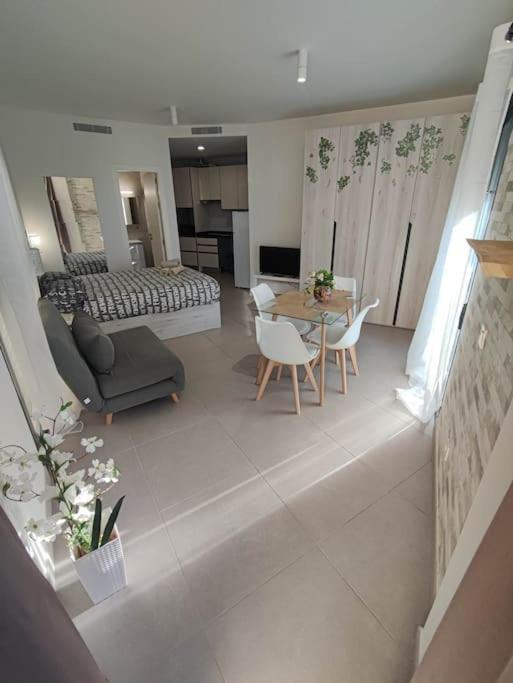 Nuevo Estudio Con Parking Gratis Malaga Luaran gambar
