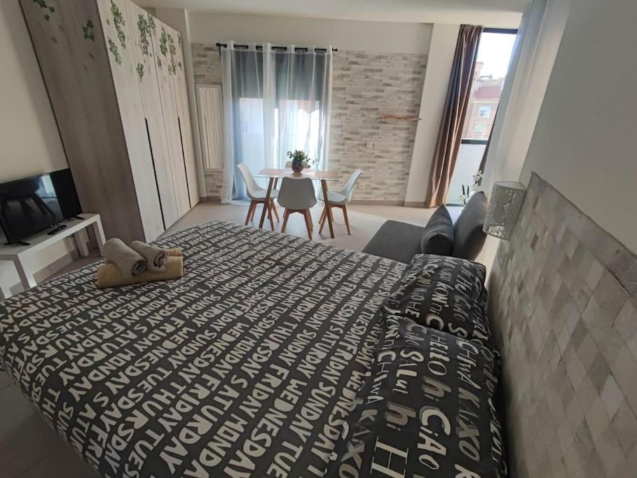 Nuevo Estudio Con Parking Gratis Malaga Luaran gambar