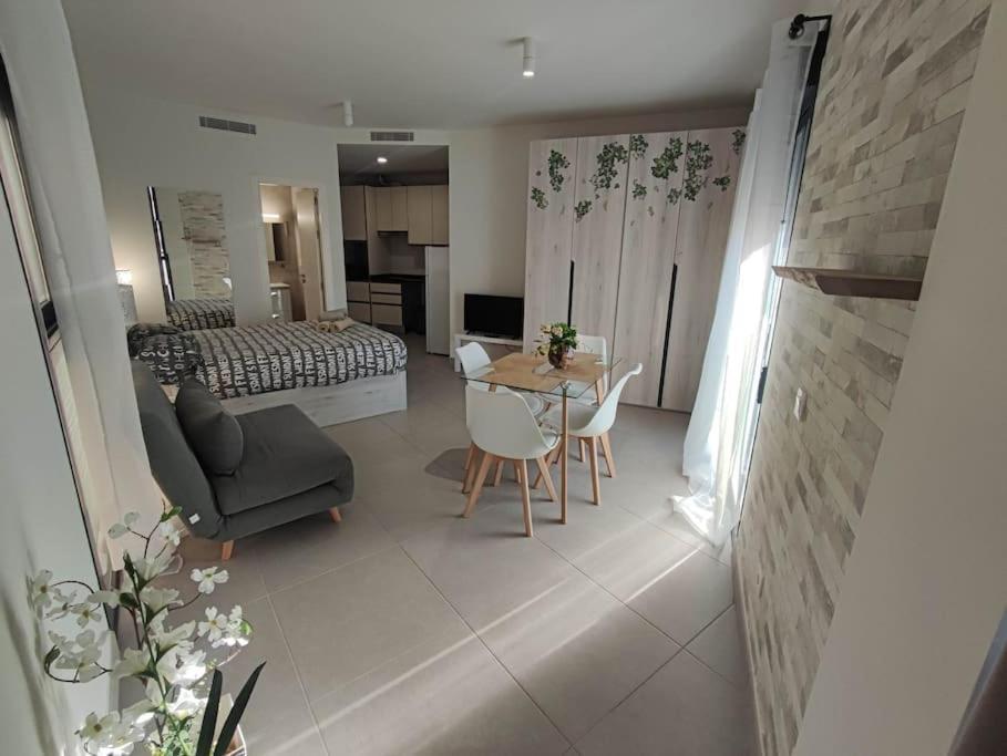 Nuevo Estudio Con Parking Gratis Malaga Luaran gambar