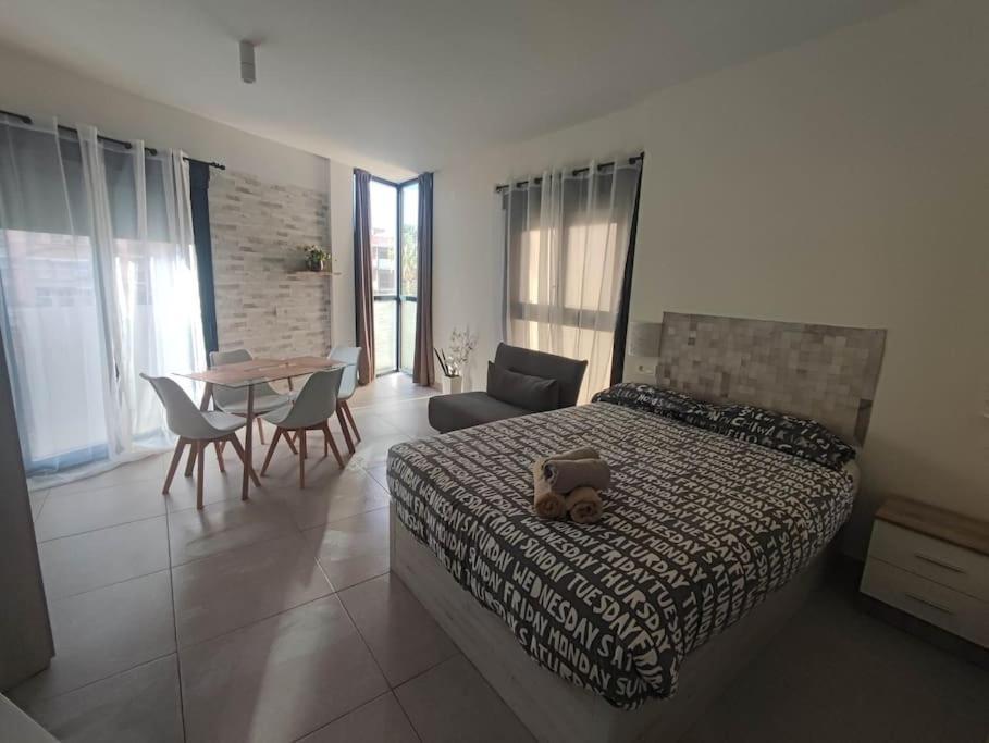 Nuevo Estudio Con Parking Gratis Malaga Luaran gambar
